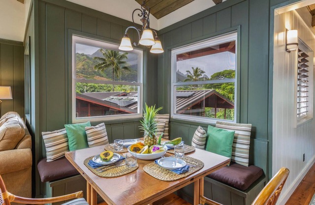 Hale Koolau Treehouse, Charming Getaway TVR #1018