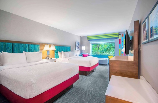 Hampton Inn East Aurora