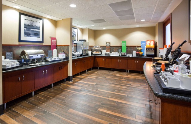 Hampton Inn & Suites Lino Lakes