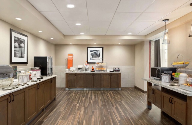 Hampton Inn & Suites Minooka