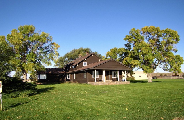 Hanging H Lodge in Sutherland, NE