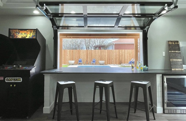 Hangout with Pool, Game Room and 7 Bedrooms