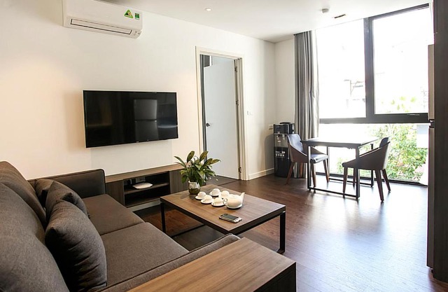 Hanoi Home 3 - Luxury Apartment in Tay Ho street