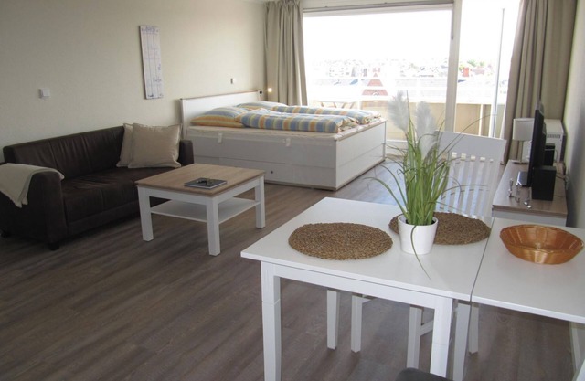 Hanseatenhaus Apartment 52 - Modern 1-room apartment above the rooftops of