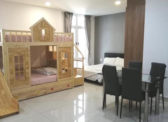 HappyTotoro K5L JB Shopping Mall Studio up to 4 pax