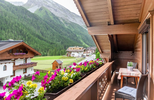 "Haus Alpenheim Apartment 1" with Mountain View, Balcony & Wi-Fi