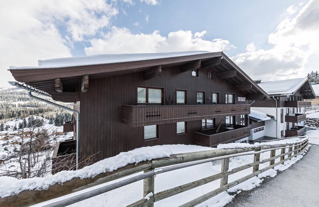 Haus Anger Top 