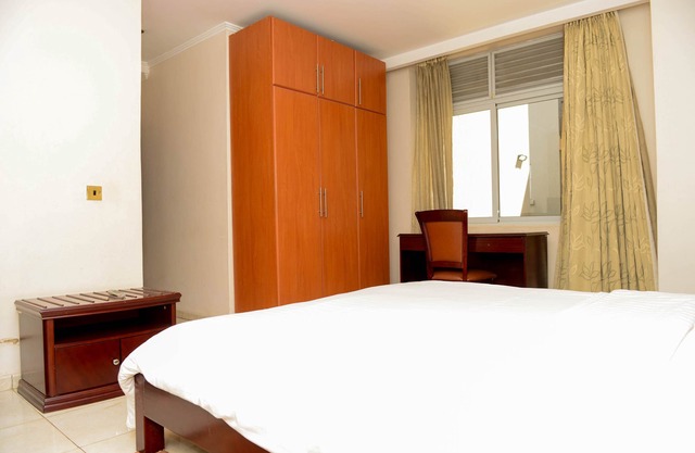 Have a Brilliant Experience Wail Staying in This Standard Suite