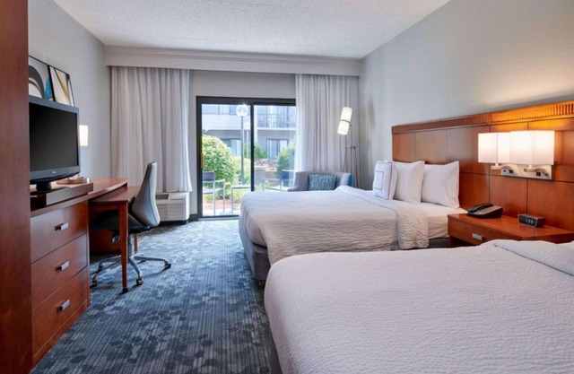 Have a Relaxing Stay! Two Units, Indoor Pool, Pets are Welcome with Fee