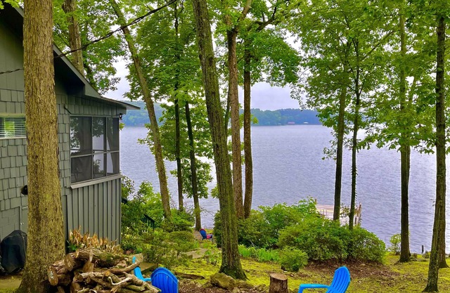 Have Mo’Fun on Logan Martin Lake- Recharge/Swim/Fish & play—2bd/2ba Cottage