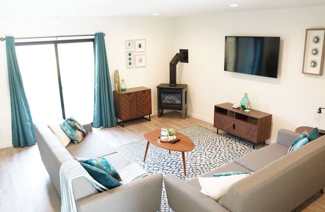 Hawk's Nest | New Construction 3 Bedroom Townhome