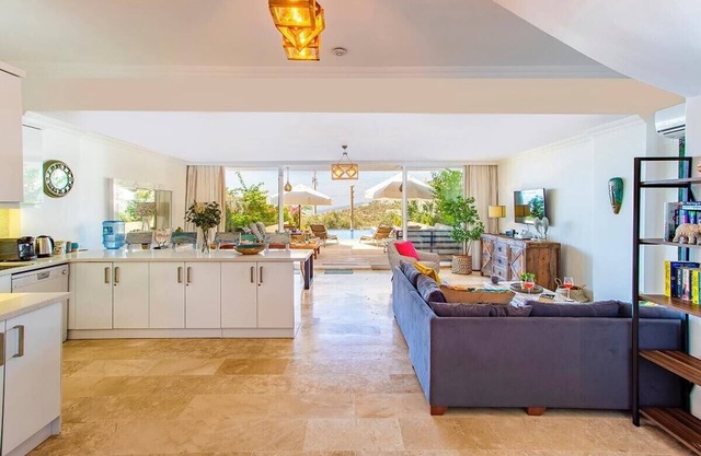 Hayâl Apartment Kalkan, contempory 3 bed duplex with private pool