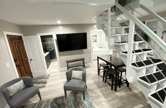HB Hideaway · 2 Mi to Beach · 60+ Day Savings · Ideal for Snowbirds & WFH!