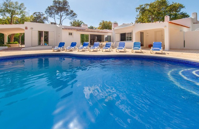 Heatable Pool, BBQ & Garden – Albufeira
