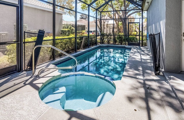 Heated Pool/Spa, Golf Course, Reunion, 8mi Disney