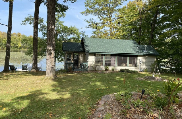 Hemlock Hide-A-Way Lakefront Cabin with Great Views!