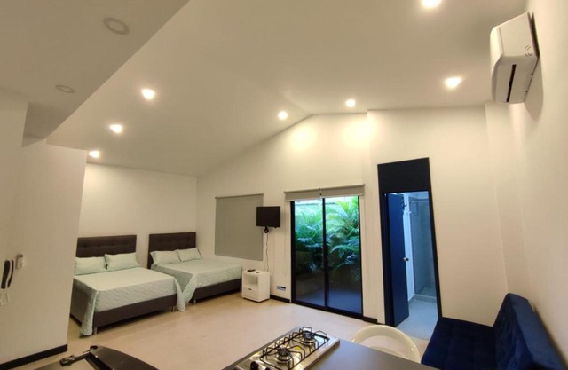 Hermoso aparta estudio 202 santa monica