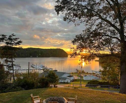 Heron’s Cove on Leesville Lake.
