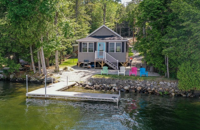 Hidden Hemlock - Lakefront, Kayaks, Canoes, Paddle Board, Dogs Welcome