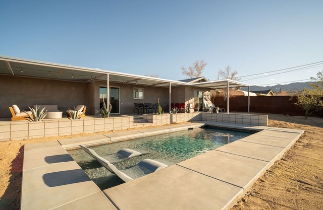 Hidden Valley Cottage By Homestead Modern