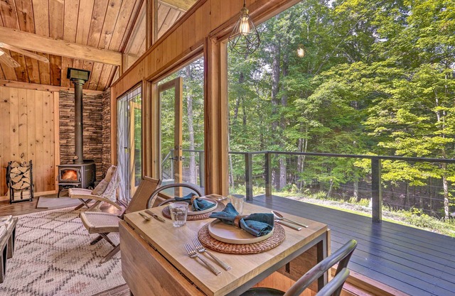 High Falls Restorative Cabin in the Woods!