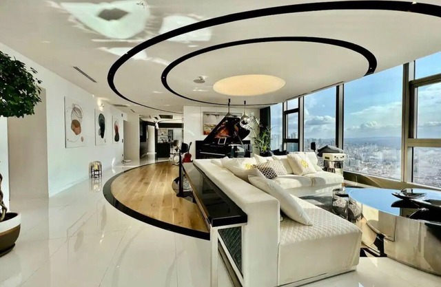 High-rise Luxury Penthouse with private disco and cinema in Bomonti