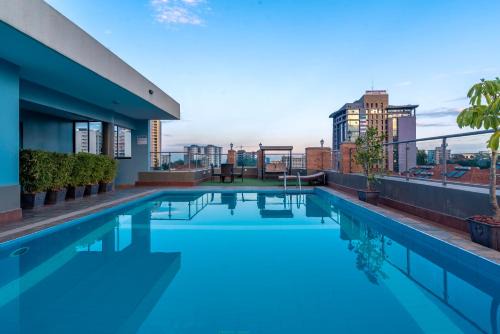Highlands Suites 