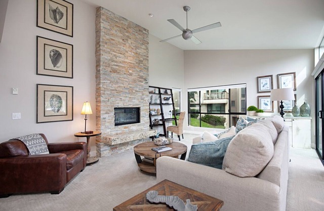 Highly Upgraded 2 Bedroom 2.5 Bath Condo Located in Gated Complex On the Bluff