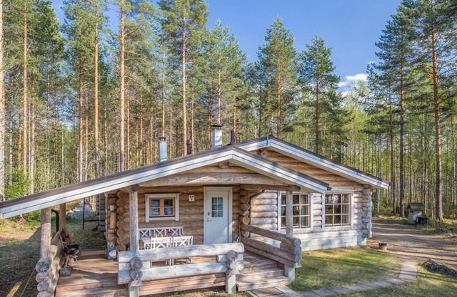 Hiidenkivi with 2 bedrooms
