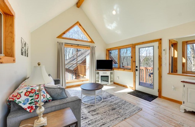 Hike and Fish Outdoor Retreat Near Trails