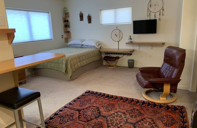 Hiker's Studio - 202
