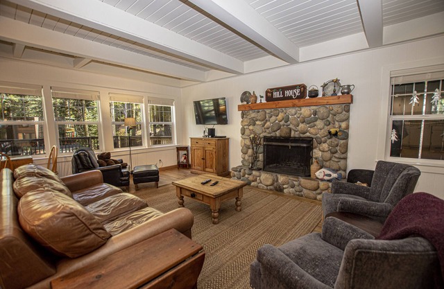 Hillhouse by Hauserman Rental Group