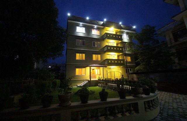 Himalayan Sherpa INN