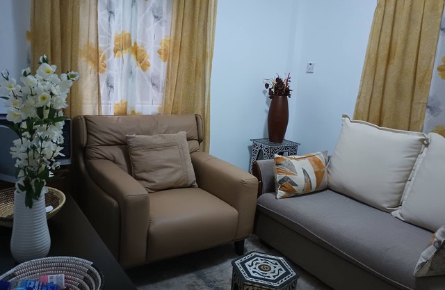 Himma's One bedroom cozy apartment with AC, strong WiFi