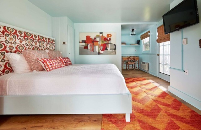 Historic Susan B. Anthony Room - Cozy & Charming Stay