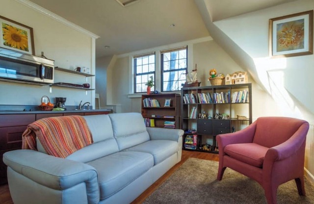 Historic Travis Heights Guesthouse - near SoCo