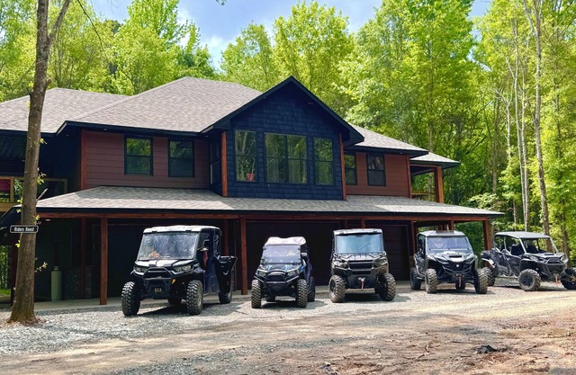 Hit the trail from the property! Game room, fire pit and 4 king suites
