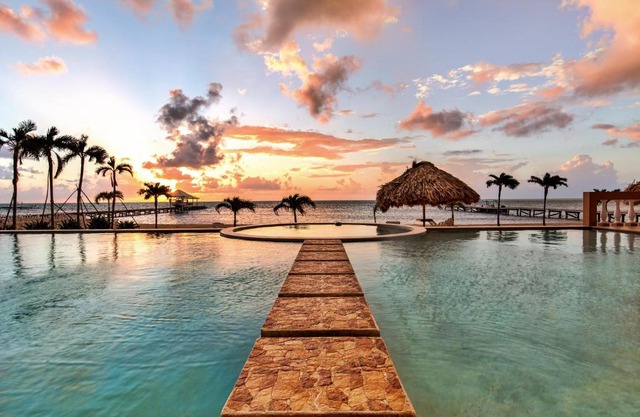 Hol Chan Reef Resort & Villas