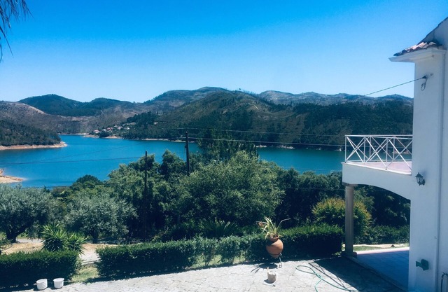 Holiday Apartment "Lakeside rest"