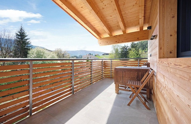 Holiday Apartment "Haus Mader 1" with Mountain View, Private Terrace & Wi-Fi