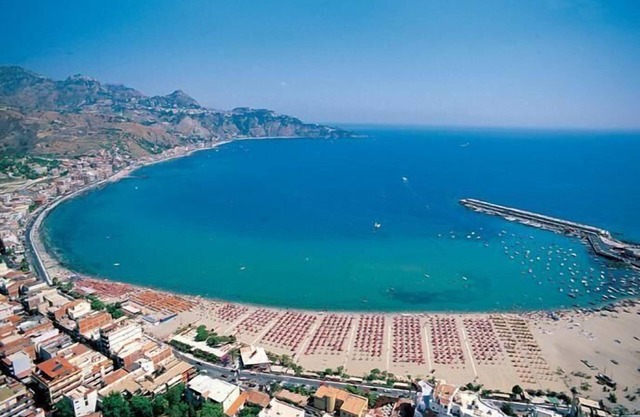 Holiday apartment Giardini Naxos for 1 - 6 persons with 2 bedrooms - Holiday apartment