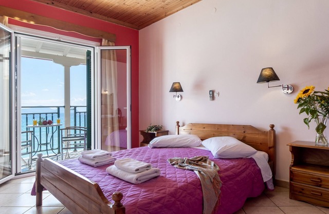Holiday Apartment 'Apostolos Apartment 5' Close to Beach with Sea View & Wi-Fi