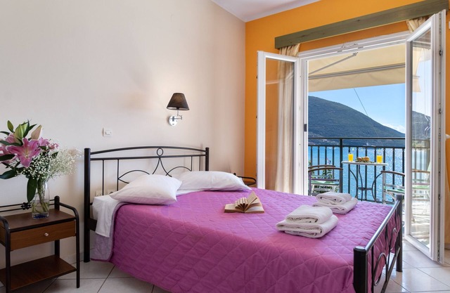 Apostolos Lefkada 
