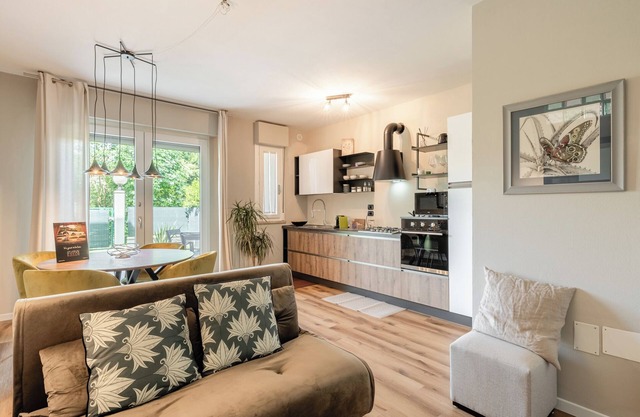 Holiday Apartment "Casa Eva Lucca" with Private Garden and Wi-Fi