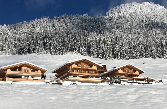Holiday apartment close to the centre, mountain view
