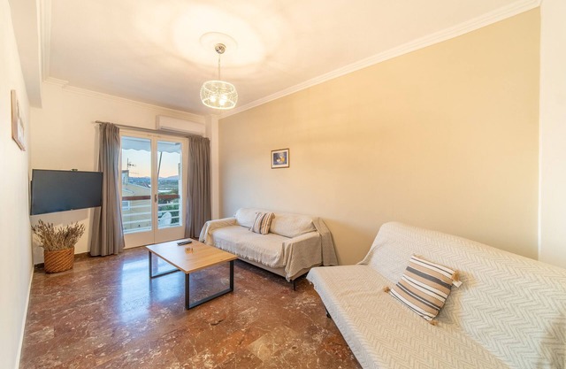 Holiday Apartment Diamond Suite with Balcony & Wi-Fi