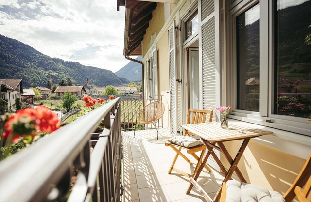 Holiday Apartment 'Freienfeldhof Golden' with Mountain View, Shared Garden and Wi-Fi