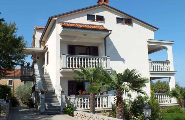 Holiday apartment with 15 sqm balcony and sea view