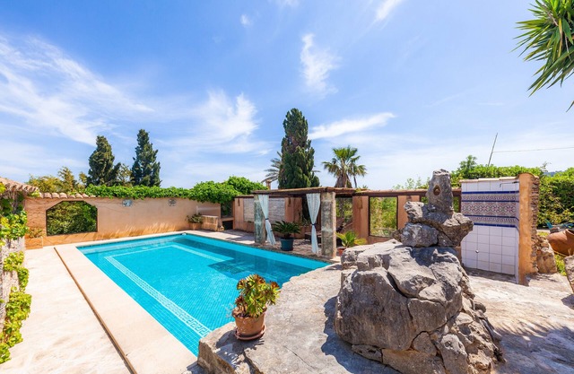 Holiday Apartment "Individual Guesthouse Mallorca" with Mountain View, Communal Pool and Wi-Fi