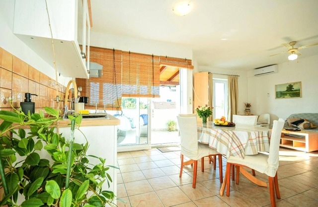 Holiday apartment Klimno for 1 - 3 persons with 1 bedroom - Holiday house